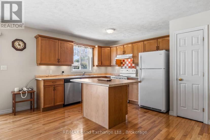 513 Peirson Avenue — photo 14 of 38