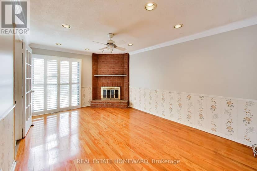 23 Hutchcroft Avenue — photo 10 of 36