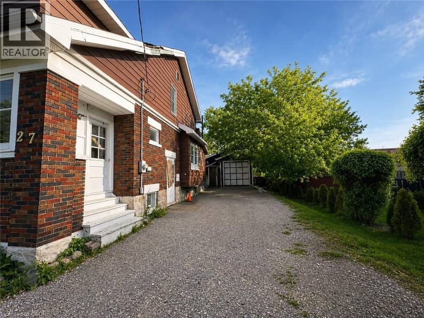 27 OAK Street — photo 9 of 19