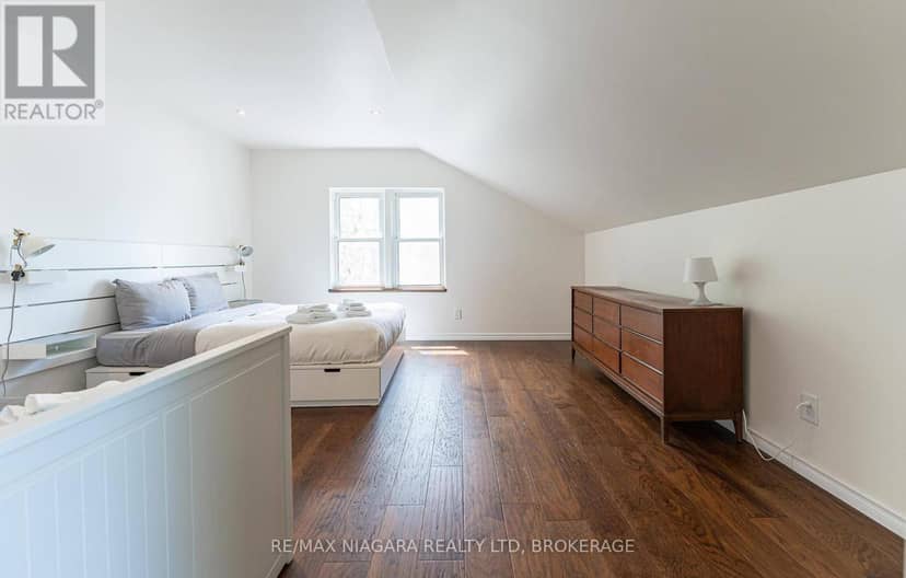 13693 Niagara River Parkway — photo 12 of 40