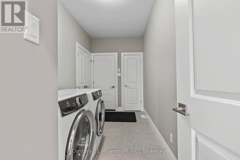 401 Algoma Crescent — photo 34 of 40