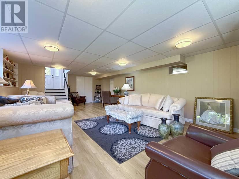 12 Lighthouse Lane — photo 33 of 40
