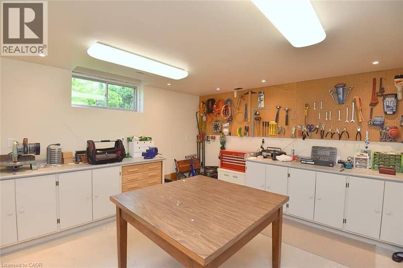 712 ROBSON Road — photo 32 of 40