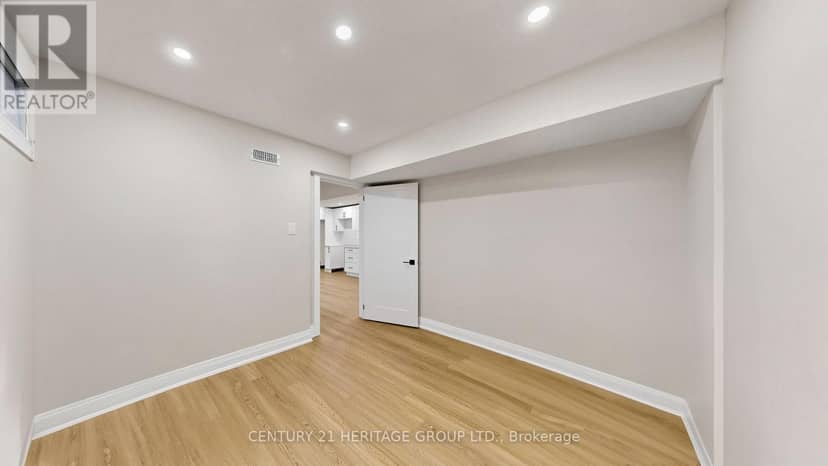 52 Lund Street — photo 39 of 40