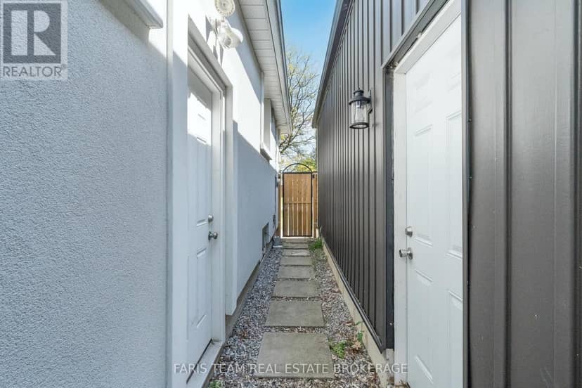 136 Oriole Drive — photo 32 of 40