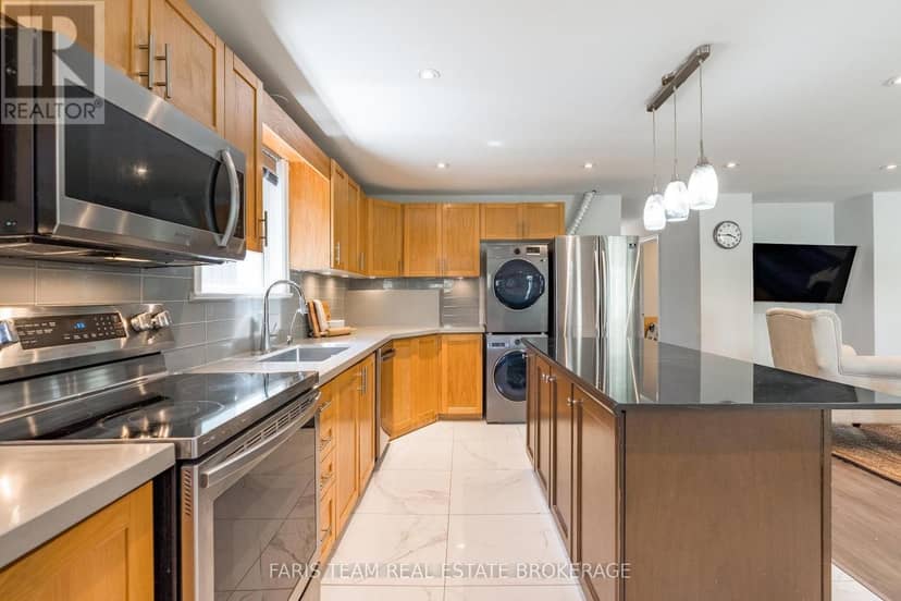 136 Oriole Drive — photo 9 of 40