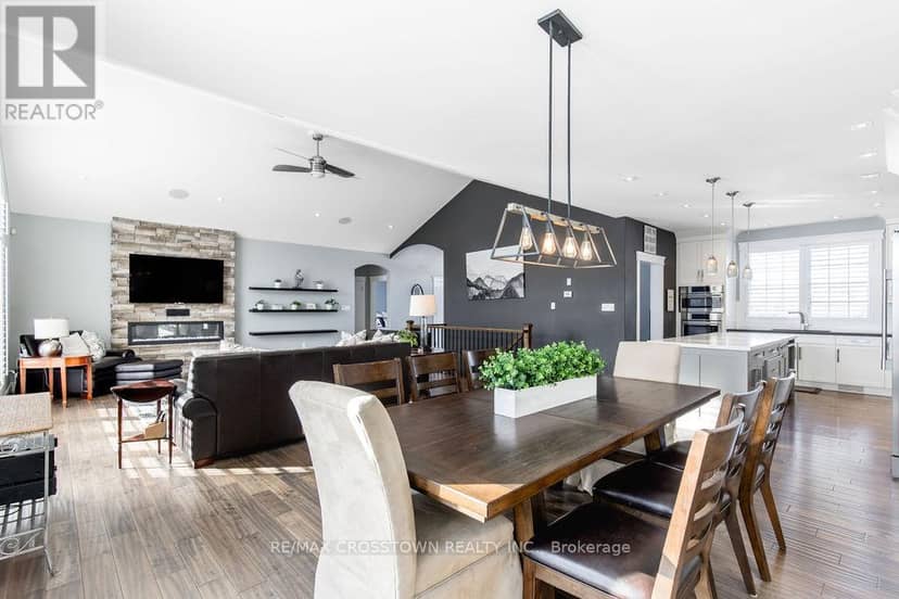 25 Mennill Drive — photo 10 of 40