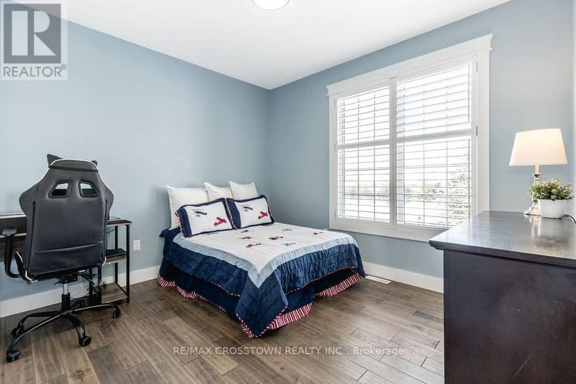 25 Mennill Drive — photo 24 of 40