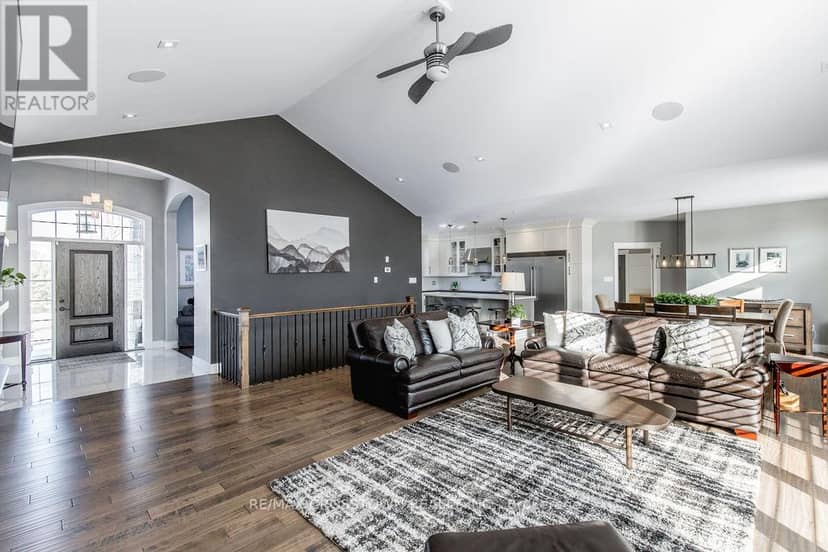 25 Mennill Drive — photo 9 of 40