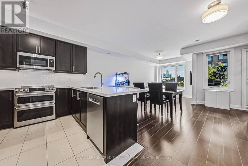 505 - 10 Drummond Street — photo 5 of 35