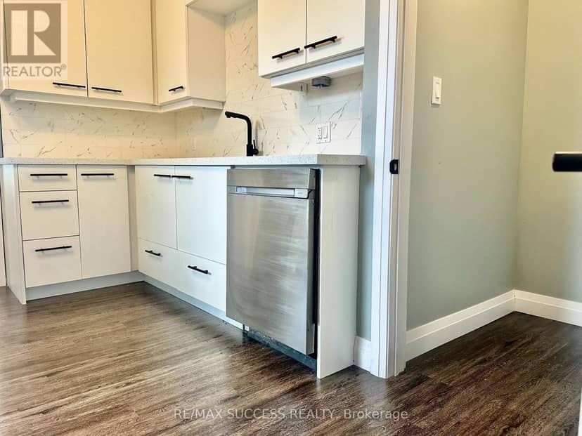 21 Webling Street — photo 10 of 25
