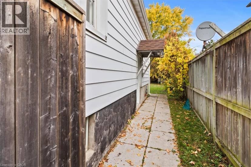 1097 ENOLA Avenue — photo 9 of 23