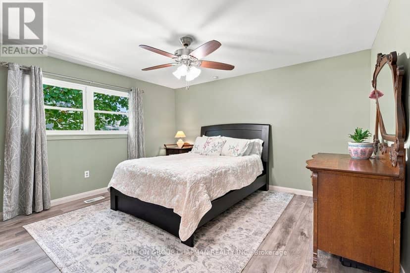 99 Inverary Crescent — photo 13 of 29