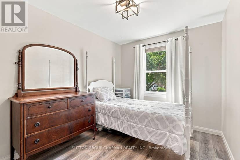 99 Inverary Crescent — photo 15 of 29