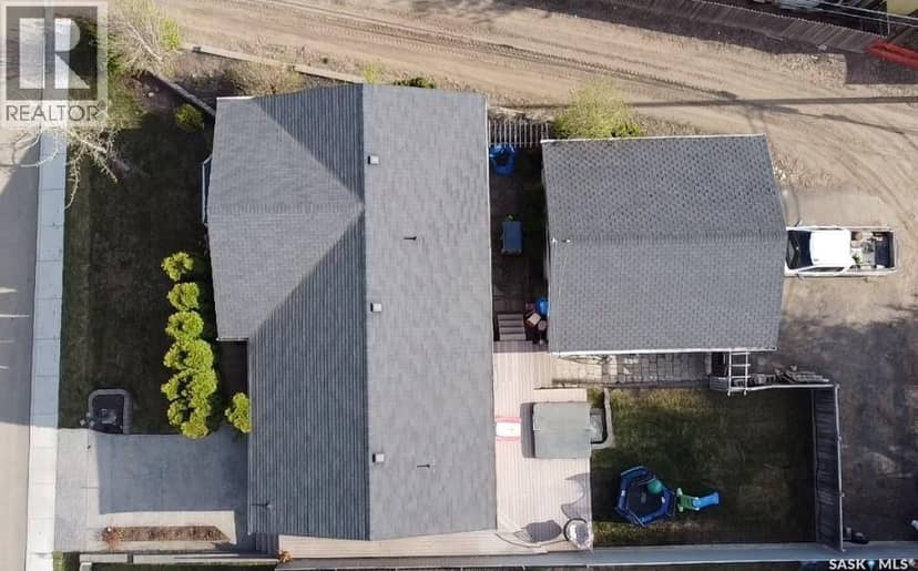 4702 Leader STREET, Macklin, photo 3