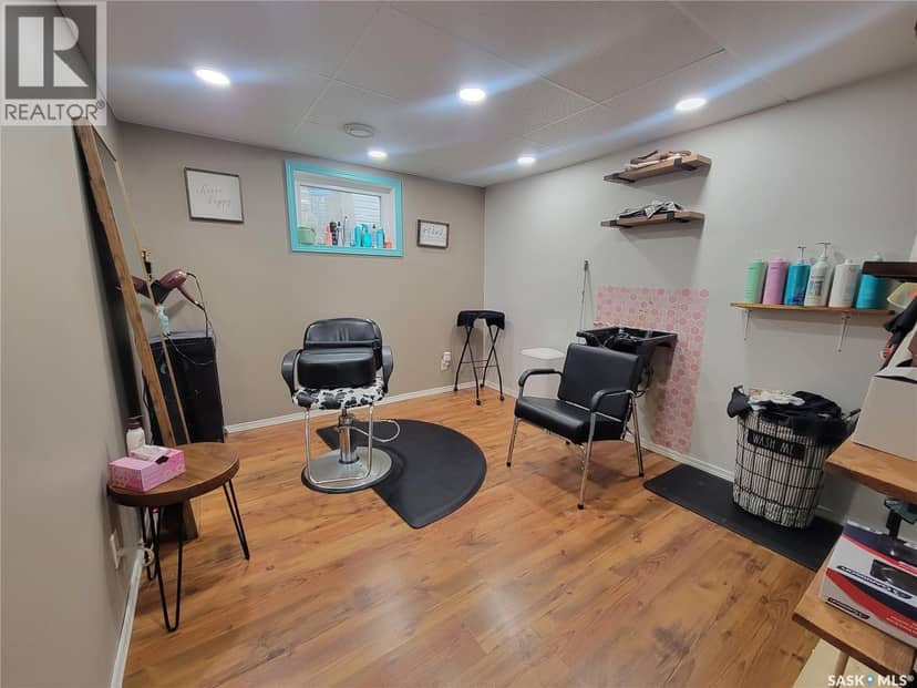4702 Leader STREET — photo 35 of 40