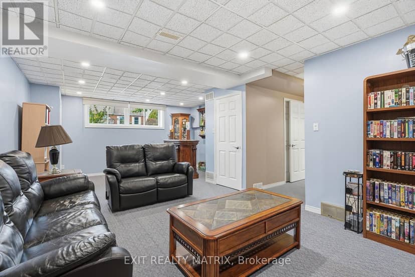 56 Isabelle Street — photo 24 of 40
