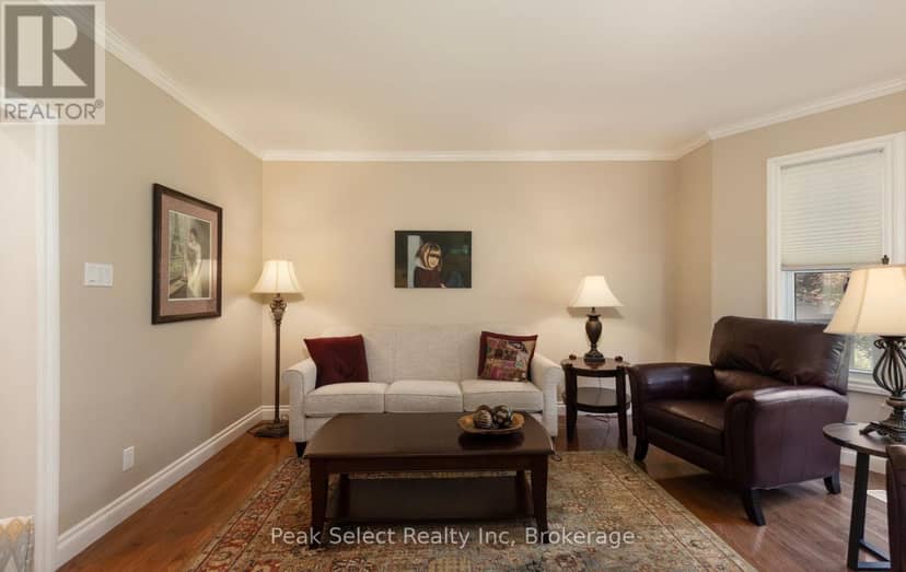 318 Elizabeth Street — photo 13 of 40