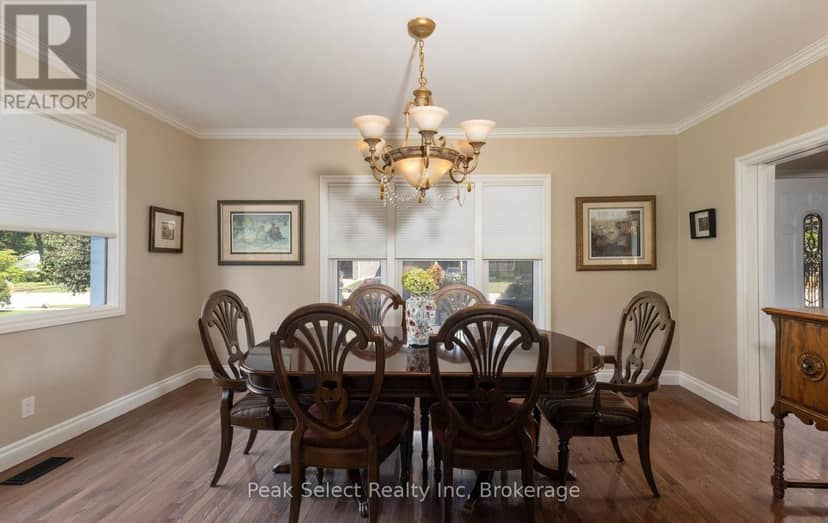 318 Elizabeth Street — photo 18 of 40