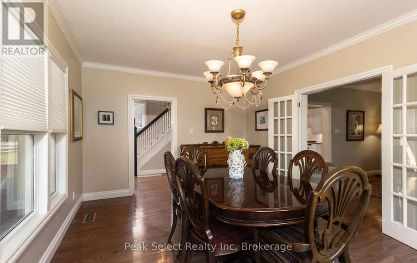 318 Elizabeth Street — photo 19 of 40
