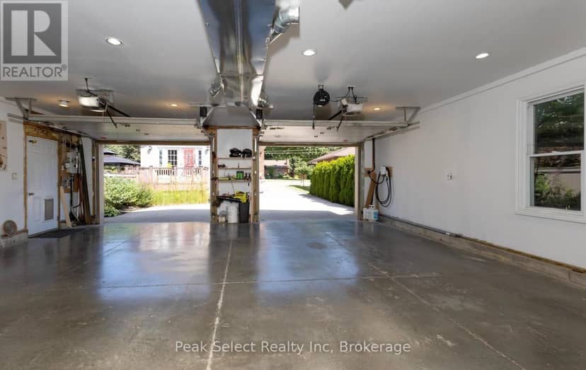 318 Elizabeth Street — photo 31 of 40