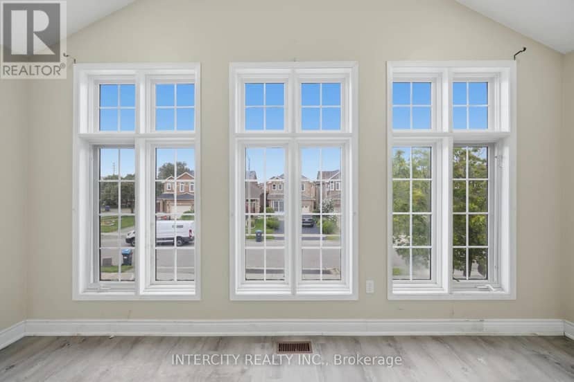 42 Mosley Crescent — photo 19 of 40