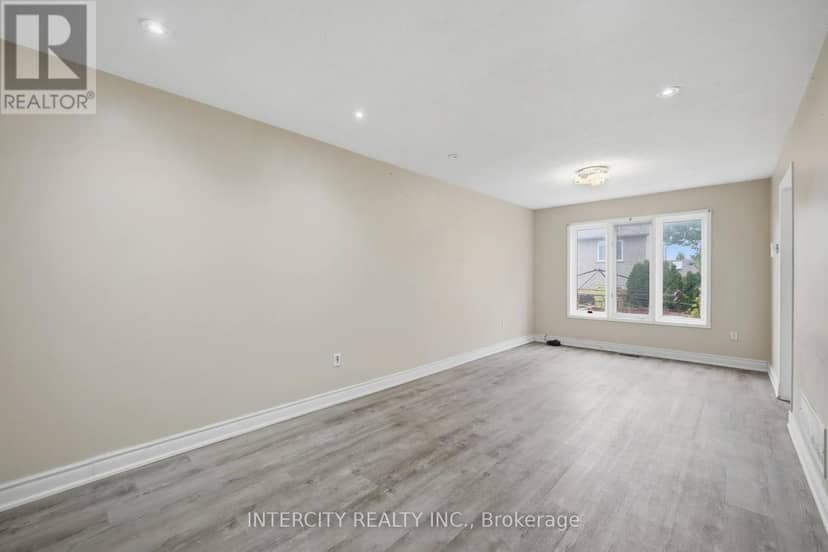 42 Mosley Crescent — photo 10 of 40