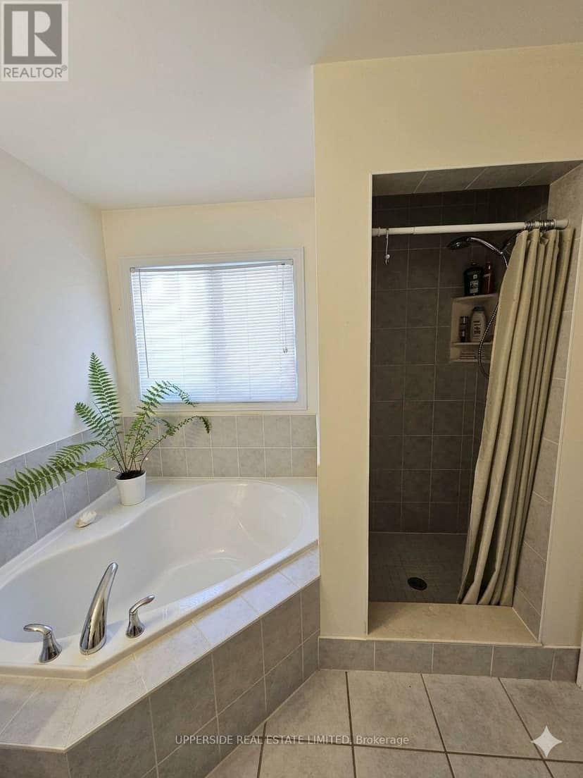 4 Kingsley Road S — photo 17 of 34