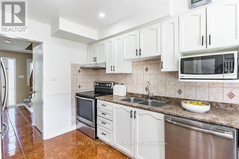 21 Tralee Street — photo 10 of 40