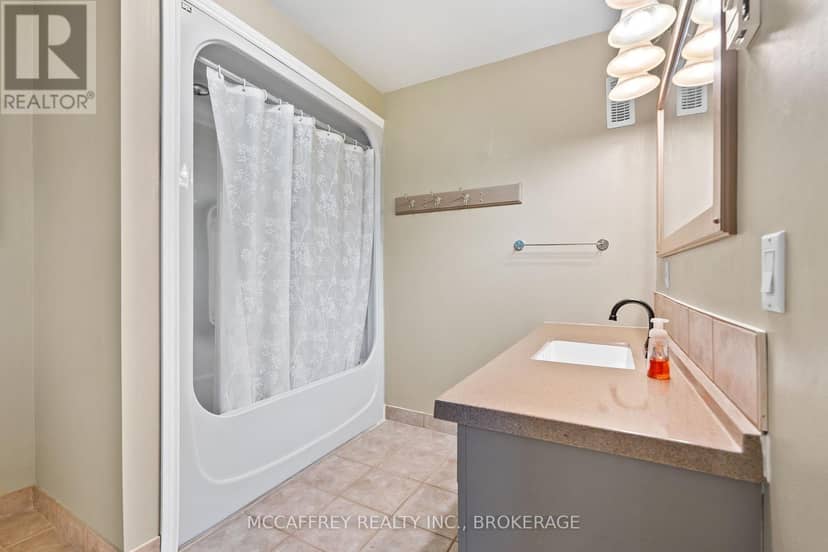 51 Luffman Road — photo 17 of 40
