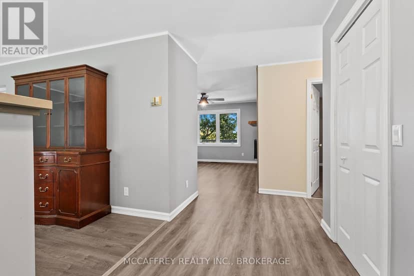 51 Luffman Road — photo 7 of 40