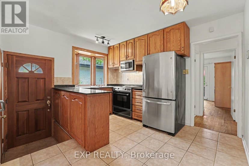 16 Elmsley Crescent — photo 11 of 38
