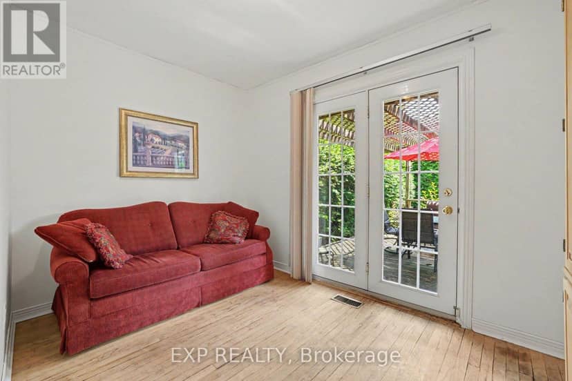 16 Elmsley Crescent — photo 14 of 38