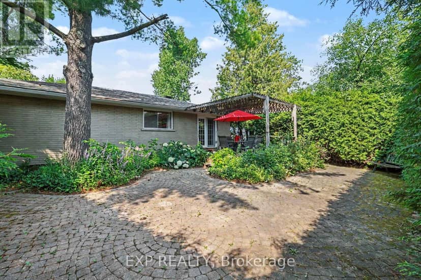 16 Elmsley Crescent — photo 31 of 38