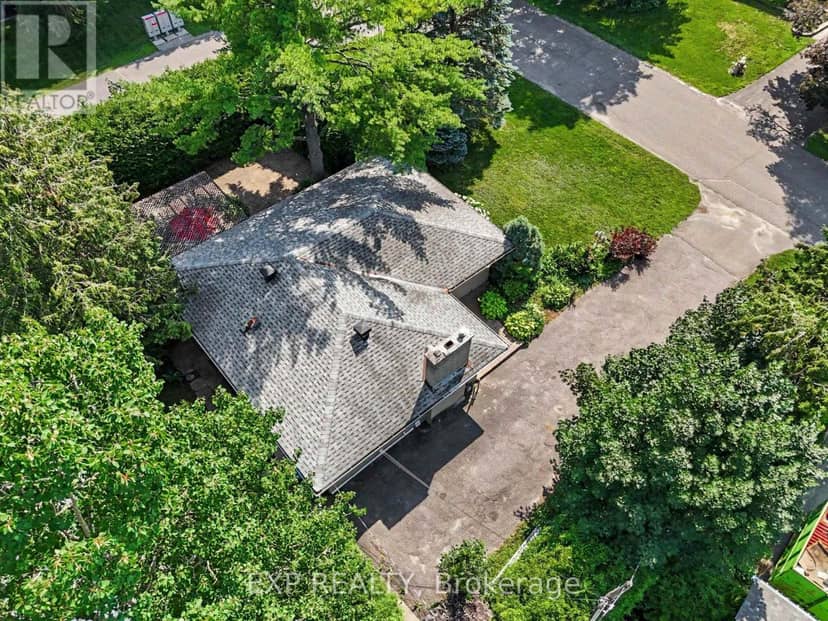 16 Elmsley Crescent — photo 33 of 38