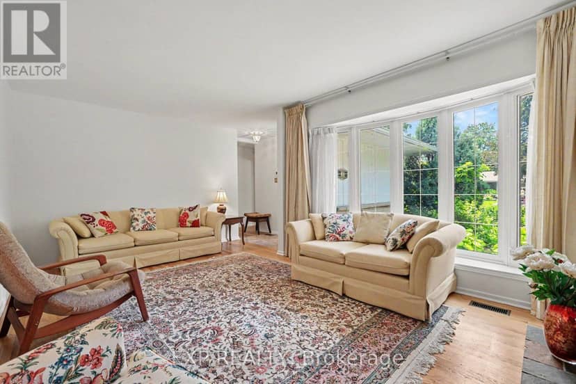 16 Elmsley Crescent, Ottawa, photo 6