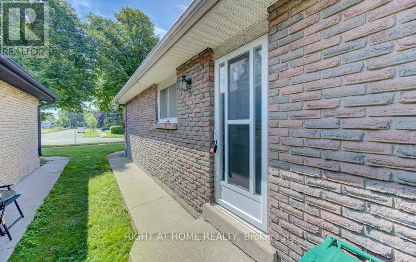 204 Holborn Drive — photo 10 of 19