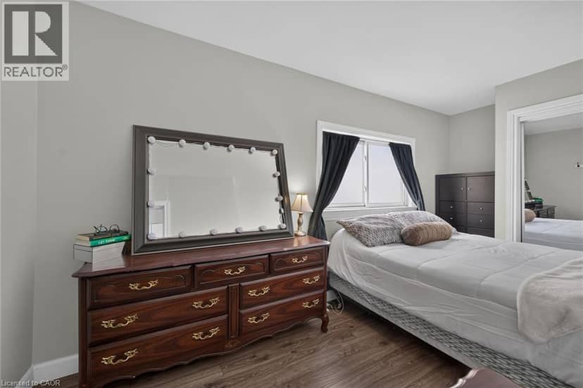 220 PALING Avenue — photo 20 of 40