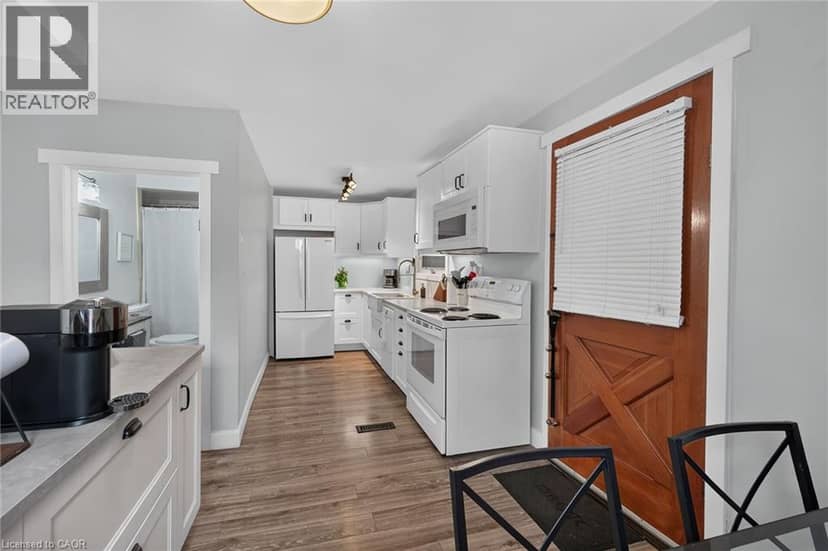 220 PALING Avenue — photo 15 of 40