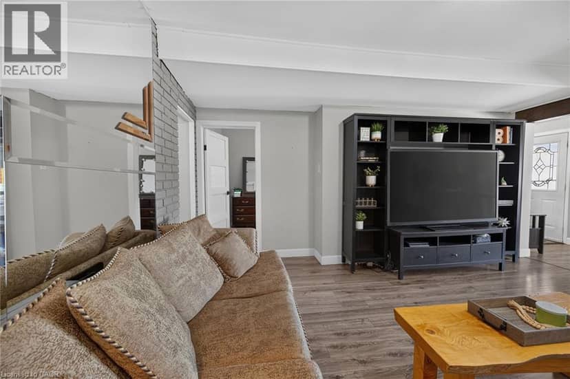 220 PALING Avenue — photo 11 of 40
