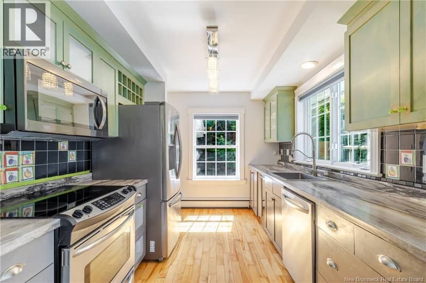 15 Sherwood Court — photo 3 of 29