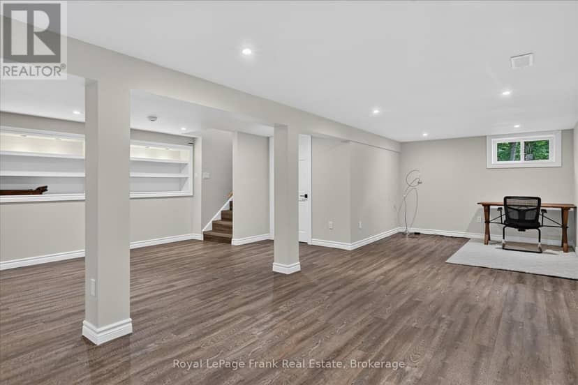 61 Napier Crescent — photo 36 of 40