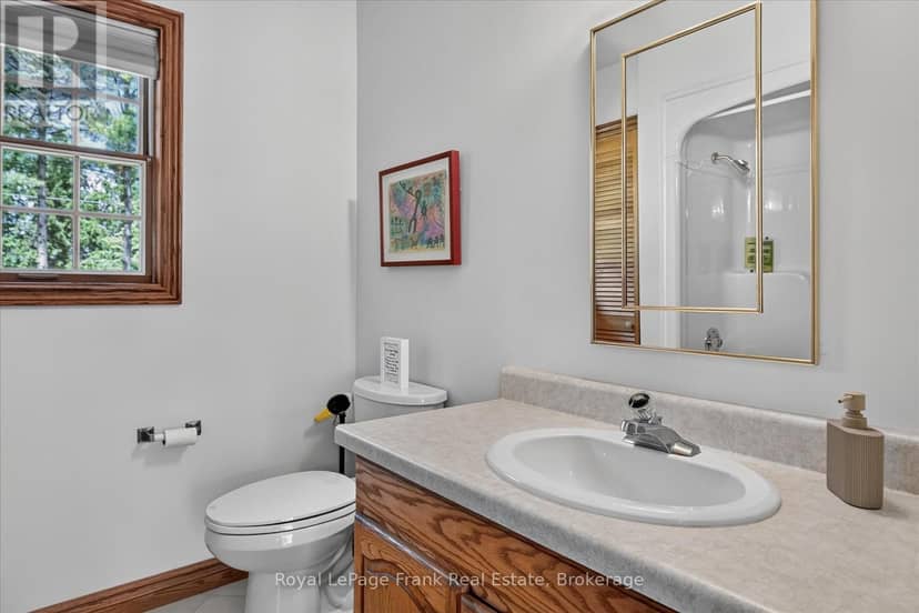 61 Napier Crescent — photo 32 of 40