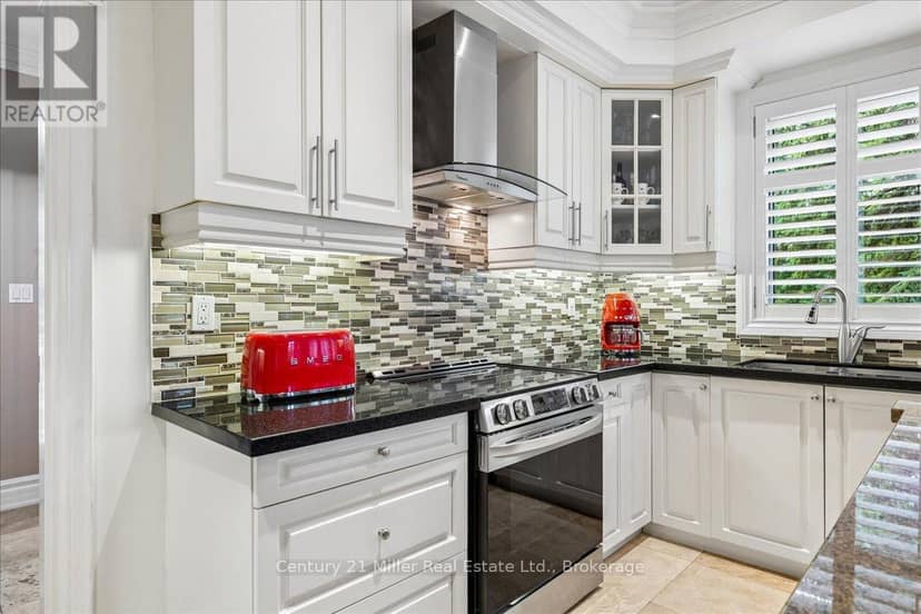 2355 Old Carriage Road — photo 19 of 40
