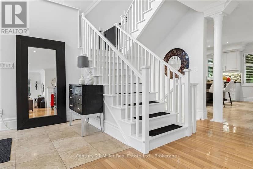 2355 Old Carriage Road — photo 7 of 40