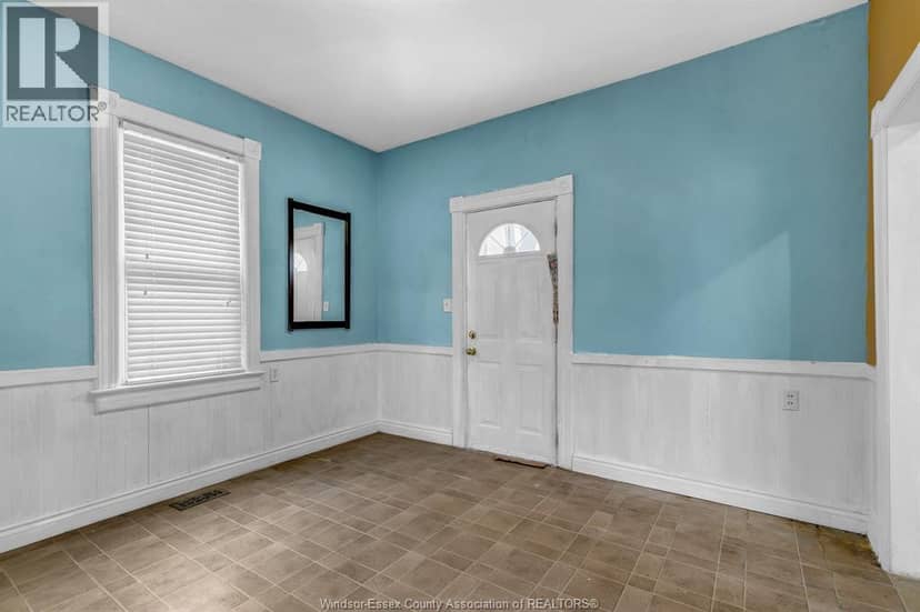 547 Oak — photo 4 of 13