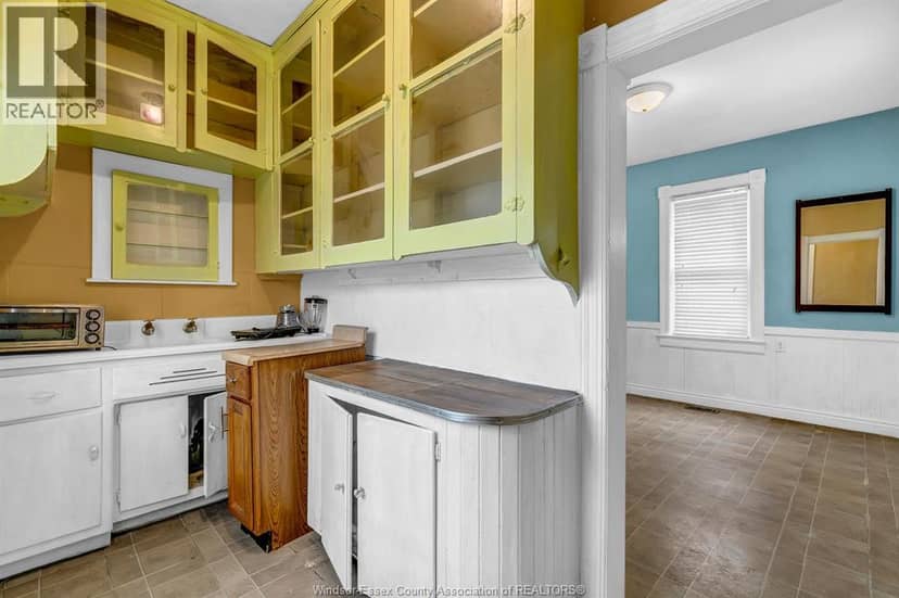 547 Oak — photo 5 of 13