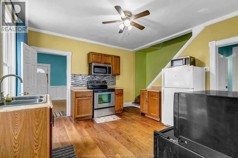 547 Oak — photo 7 of 13