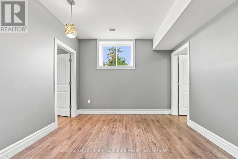 402 Black Road — photo 31 of 40