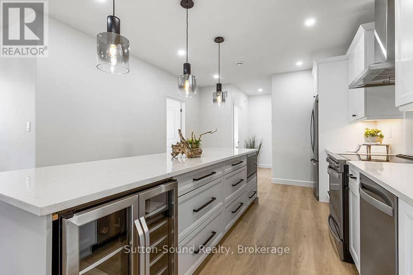 203 - 535 Issac Street — photo 5 of 21